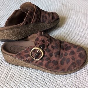 Orthofeet Casey Suede Leopard Print Leather Mules Clogs Animal Cheetah